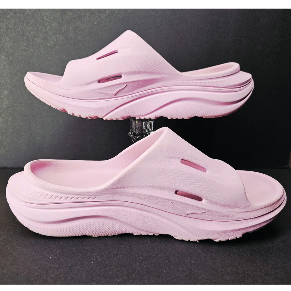 Hoka Women 9 Comfy footwear - Picture 3 of 6